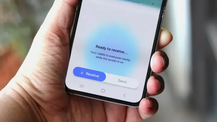 Galaxy S25 FE’ye iPhone ile Dosya Paylaşma Desteği Geldi: Quick Share ve AirDrop Bir Arada