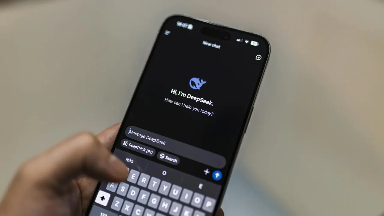 DeepSeek Yapay Zekâ Matematik Olimpiyatında Tarih Yazdı