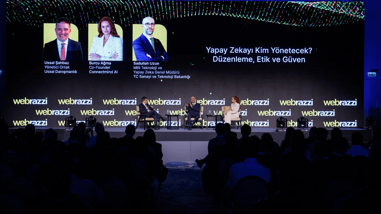 Yapay zeka, Webrazzi AI 2026'da regülasyon, etik ve güven konularıyla ele alındı.