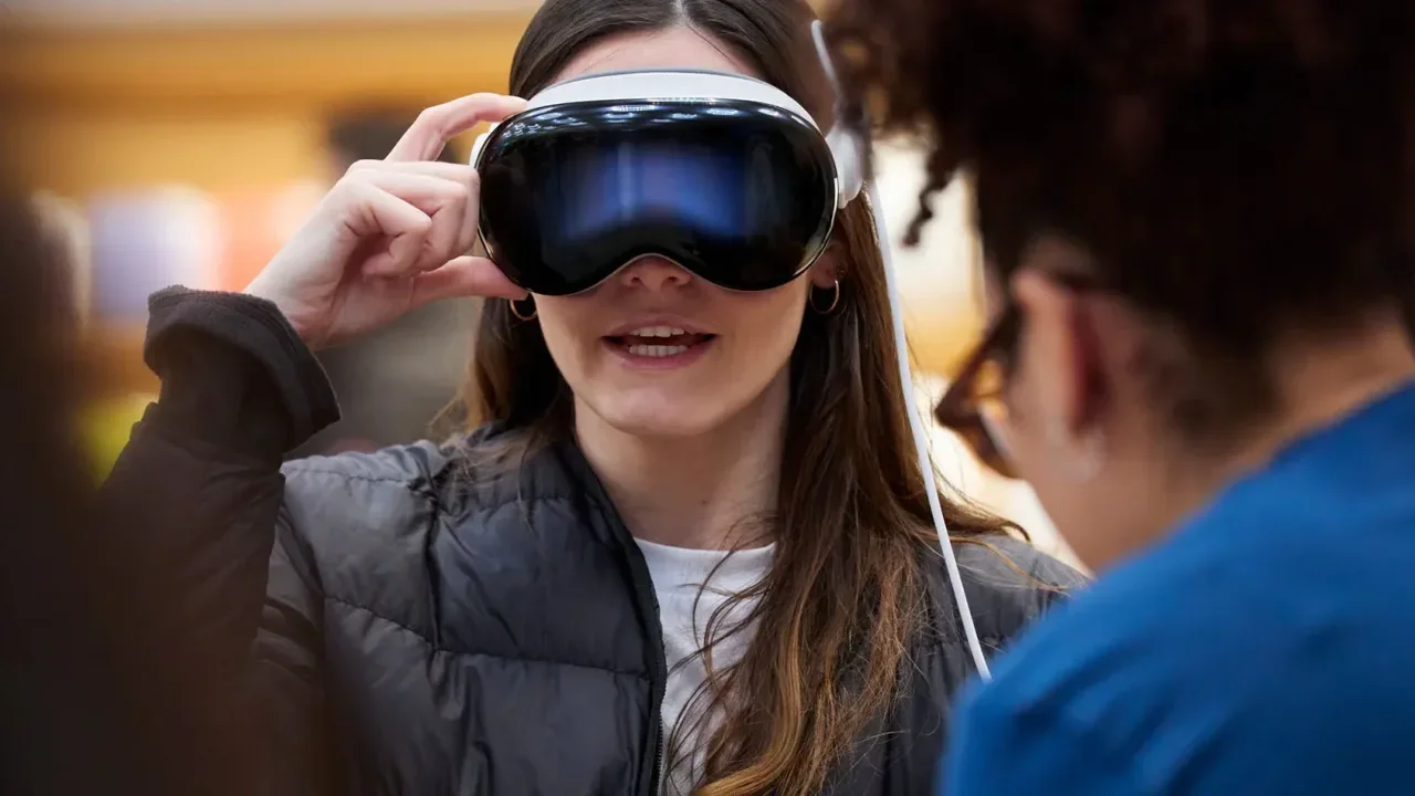 Apple Vision Pro Donanım Yöneticisi Paul Meade OpenAI’a Katılıyor: Yapay Zeka Cihazlarında Yeni Dönem