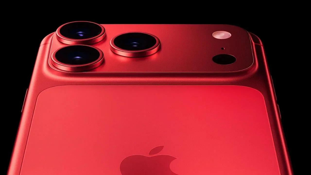 iPhone 20 Hakkında Yeni İddialar: 7 İnçe Yaklaşan Ekran ve Büyük Tasarım Değişikliği Yolda