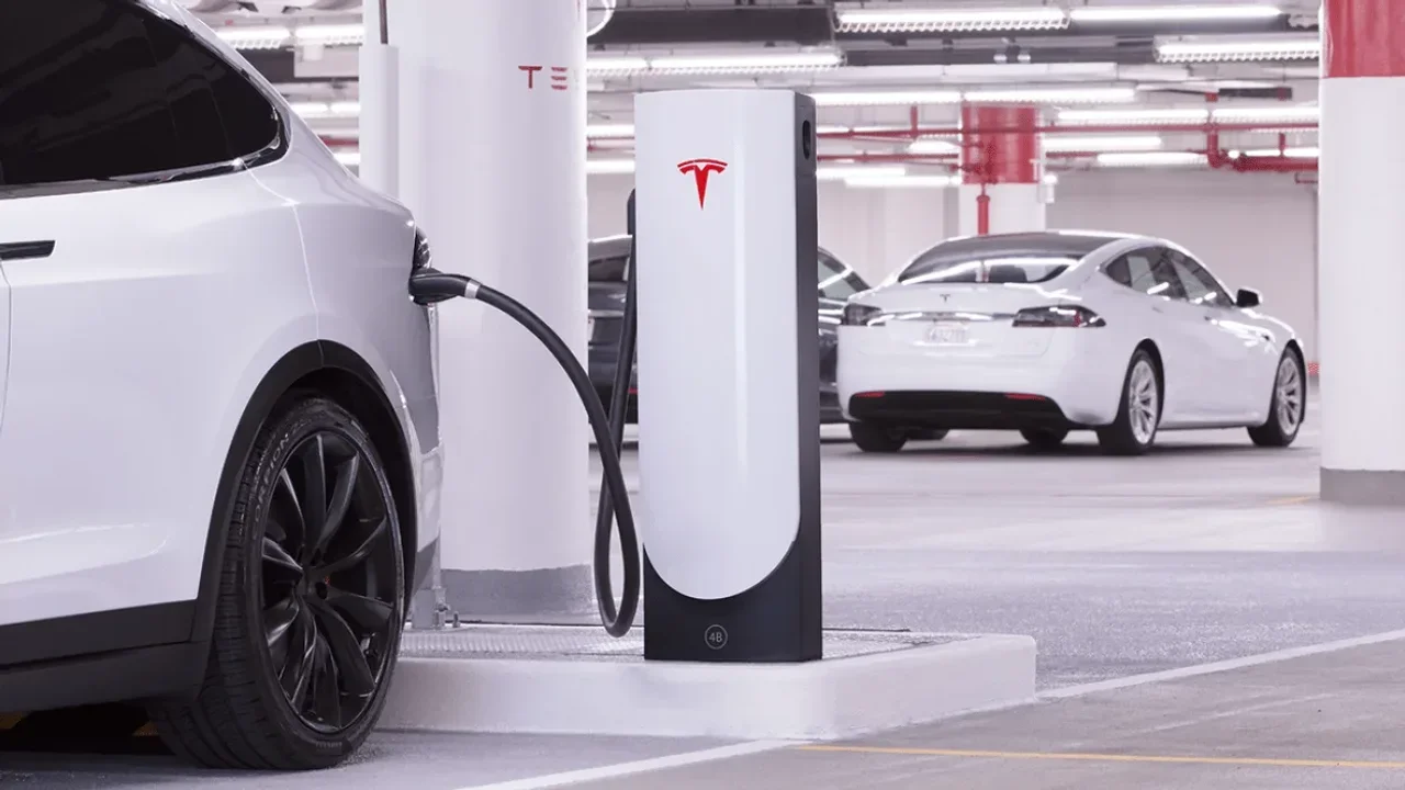 Tesla Kocaeli'de Yeni Supercharger İstasyonunu Hizmete Açtı