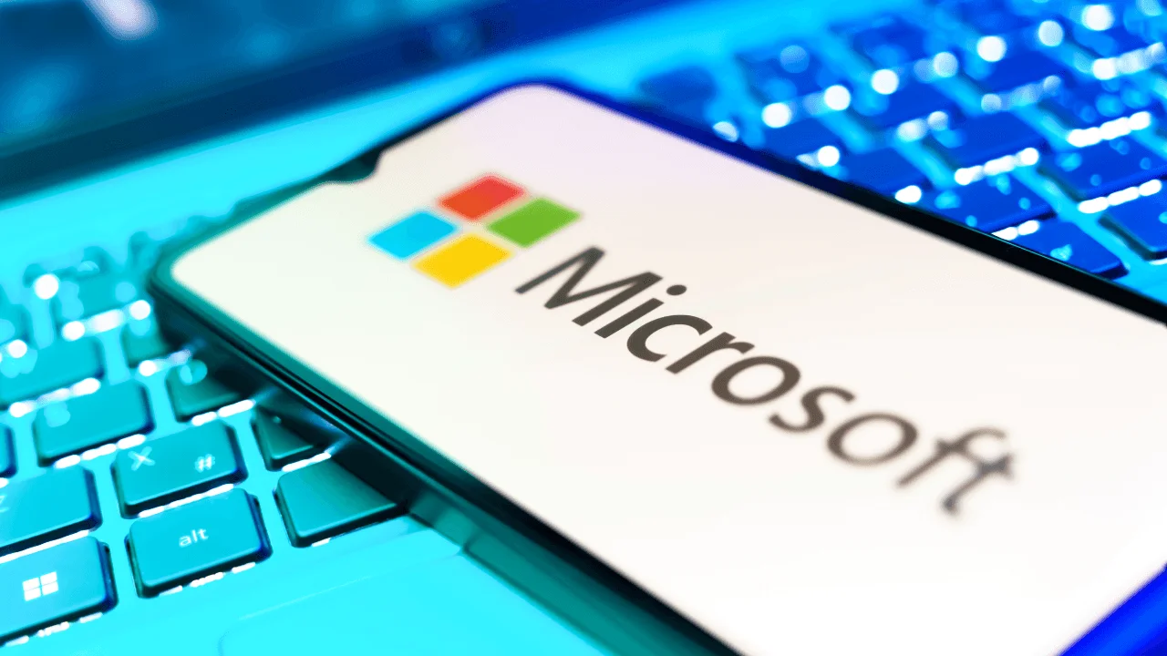 Microsoft, İngiltere'deki yapay zeka veri merkezi projesinden vazgeçti.