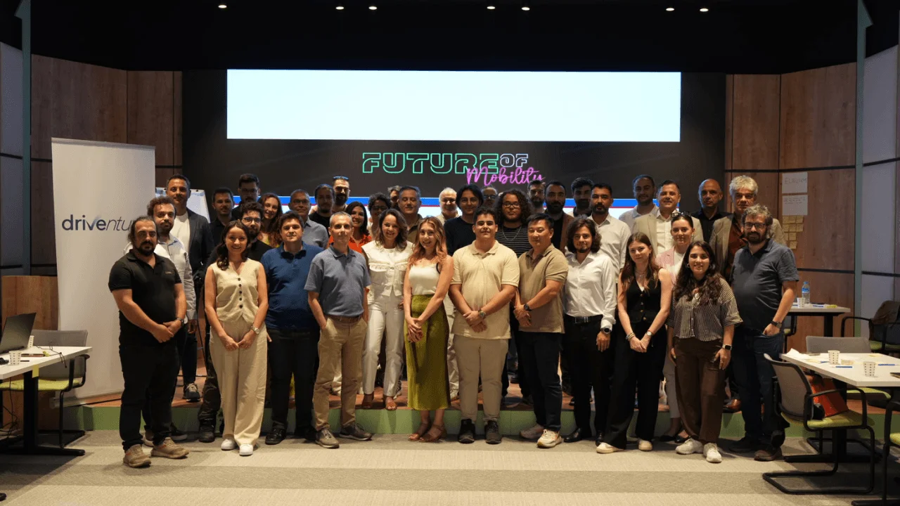 Driventure'ın Future of Mobility Accelerator programını başarıyla tamamlayan 13 girişim açıklandı.