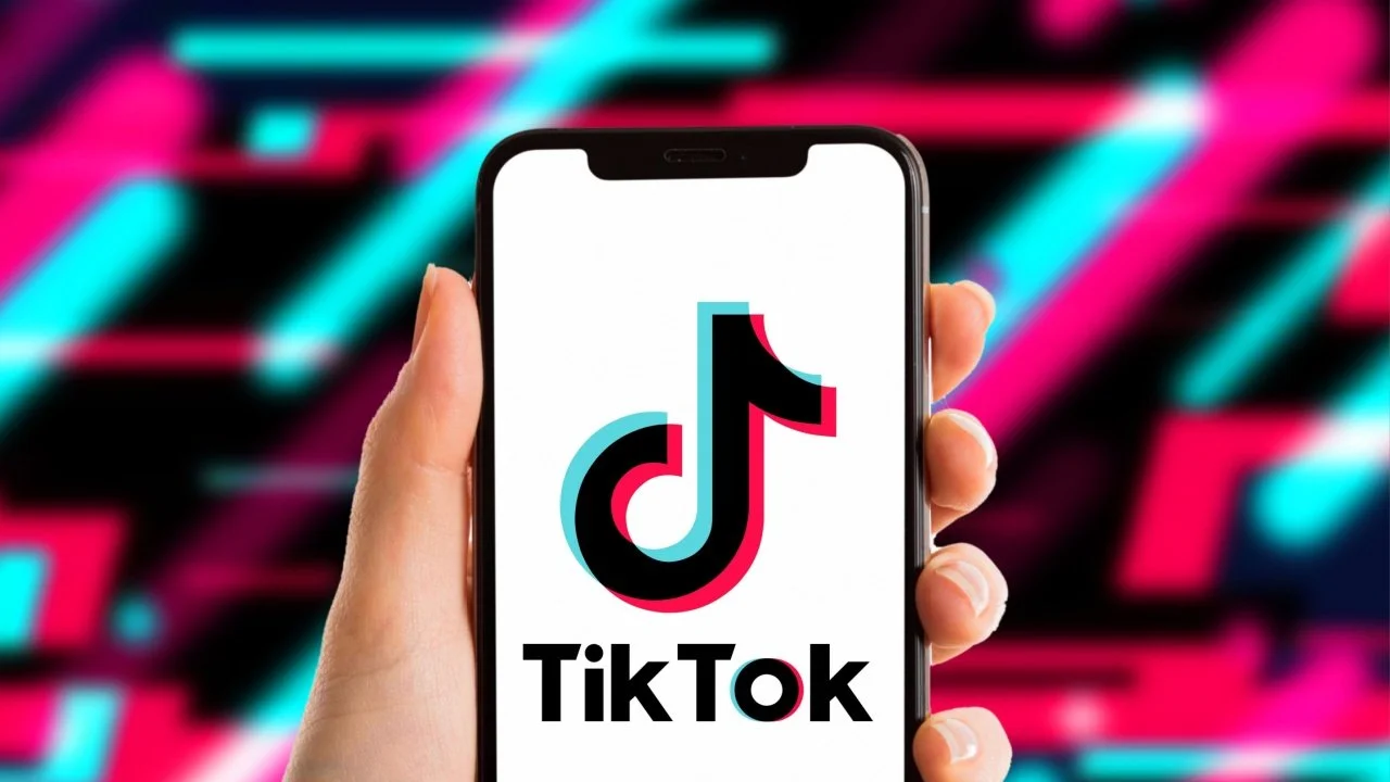 TikTok, söz yazarları için profil odaklı yeni özellikleri test ediyor.